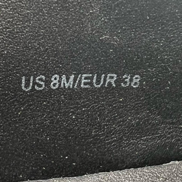 Vince Black Snakeskin Slip-On Loafers Size 8 Women's - Picture 4 of 9